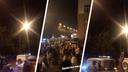 Новосибирцы повторили скандальную вечеринку в центре города — вышли сотни людей