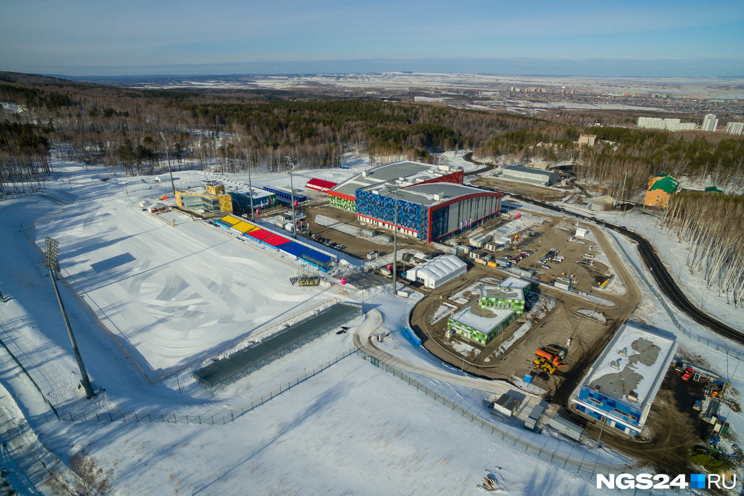 Радуга красноярск. Радуга Красноярск спортивный комплекс. Спортивный кластер Радуга Красноярск. Стадион Радуга Красноярск. Лыжный стадион Радуга Красноярск.