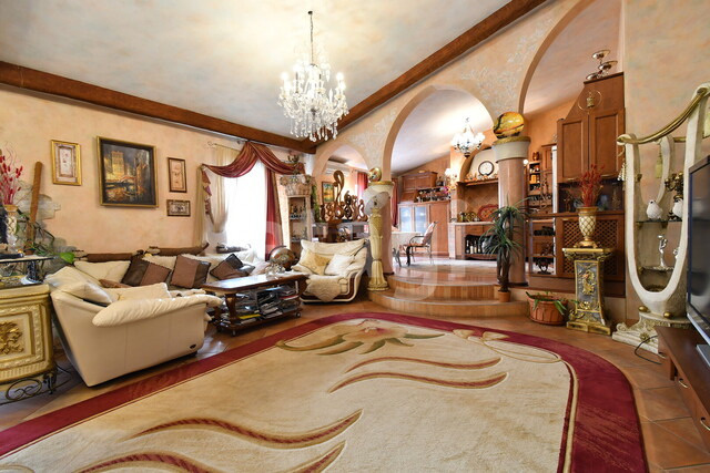 Ремонт в квартире на Киренского сделан в классическом стиле 