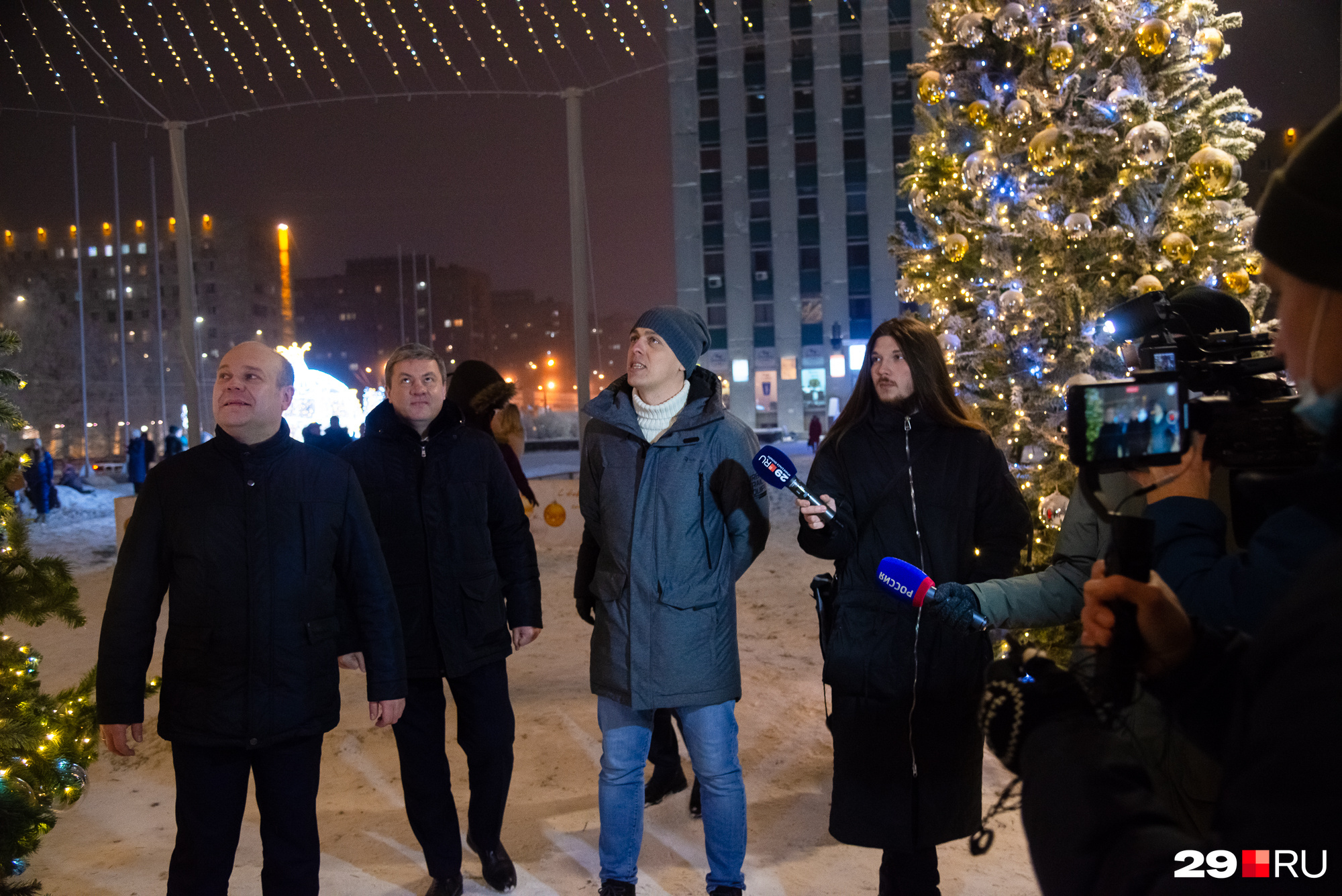 Для Архангельска такие украшения — это роскошь, с учетом того, <a href="https://29.ru/text/politics/2020/12/03/69598586/#card_1" target="_blank" class="_">что бюджет остается убыточным</a> Для Архангельска такие украшения — это роскошь, с учетом того, <a href="https://29.ru/text/politics/2020/12/03/69598586/#card_1" target="_blank" class="_">что бюджет остается убыточным</a>