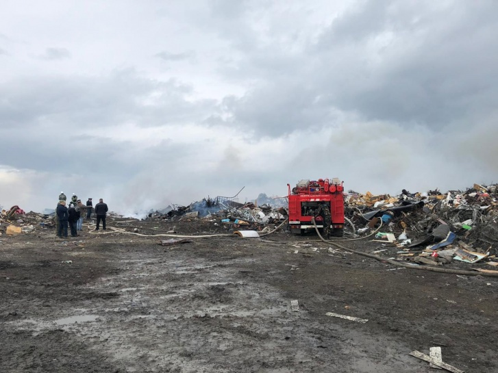 Площадь пожара составила 1 тысячу квадратных метров Площадь пожара составила 1 тысячу квадратных метров