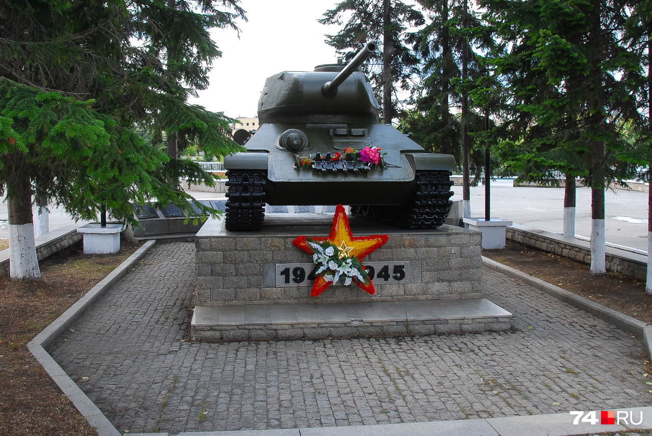 Памятник танку Т-34 Памятник танку Т-34