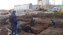 В Кургане челябинские археологи откопали и вскрыли погреб XIX века