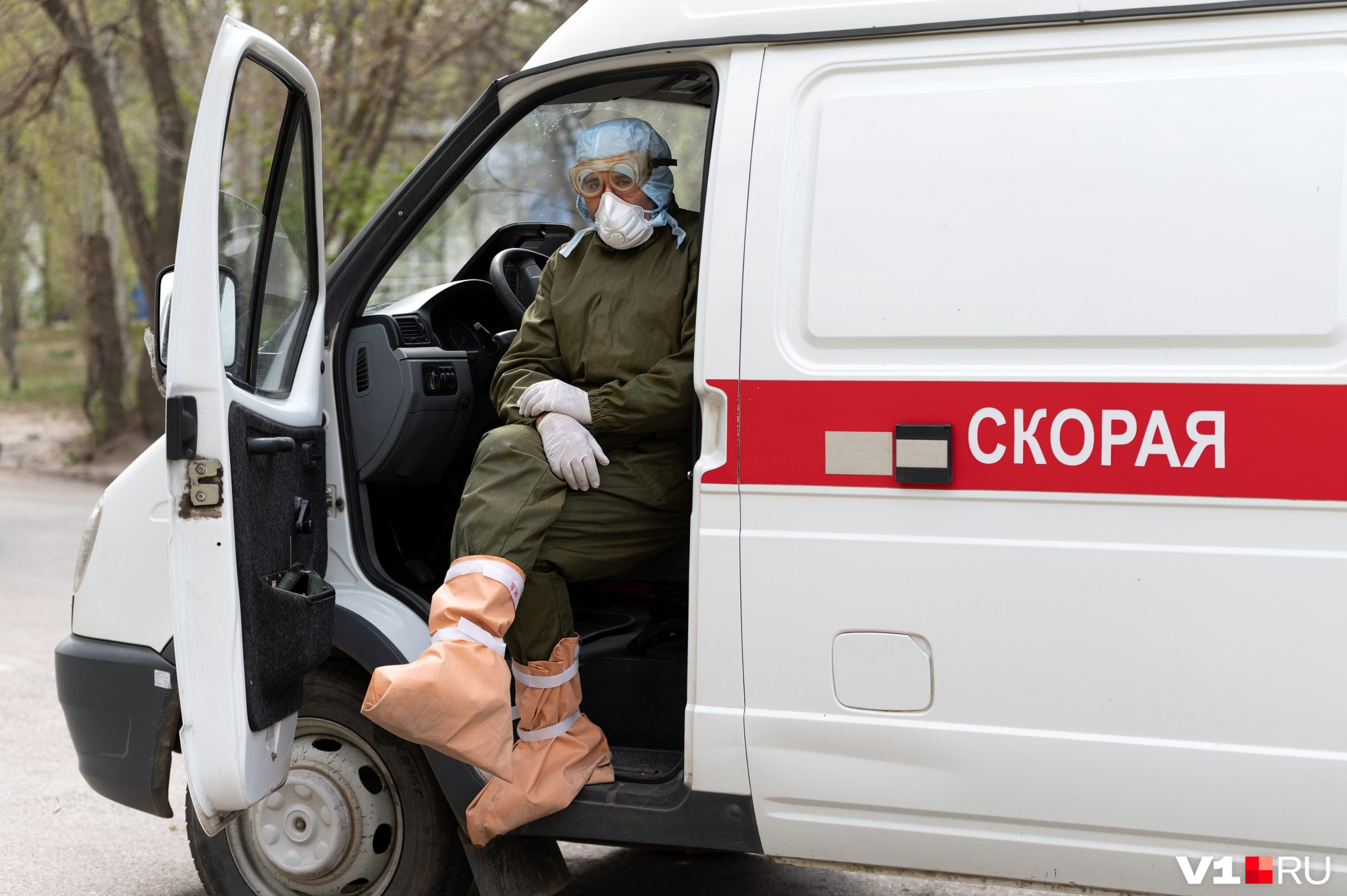 Работа медиков без СИЗ опасна и для них самих, и для пациентов Работа медиков без СИЗ опасна и для них самих, и для пациентов