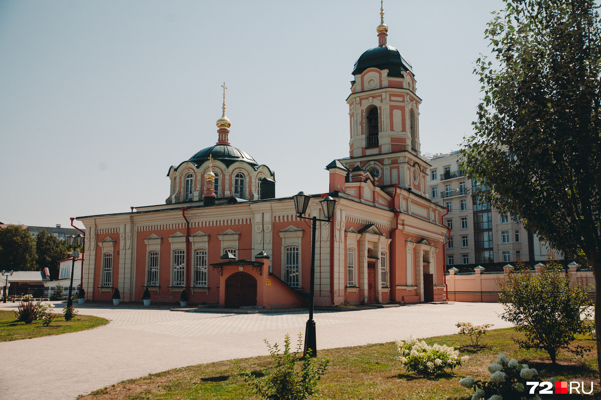 Ильинский монастырь построили в 1620 году. В советские годы в нем располагались ломбард и ликеро-водочный завод