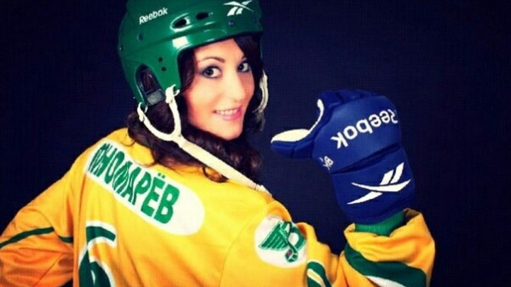 Болельщица «Водника» из Архангельска участвует в фотоконкурсе «Мисс Русский Хоккей»