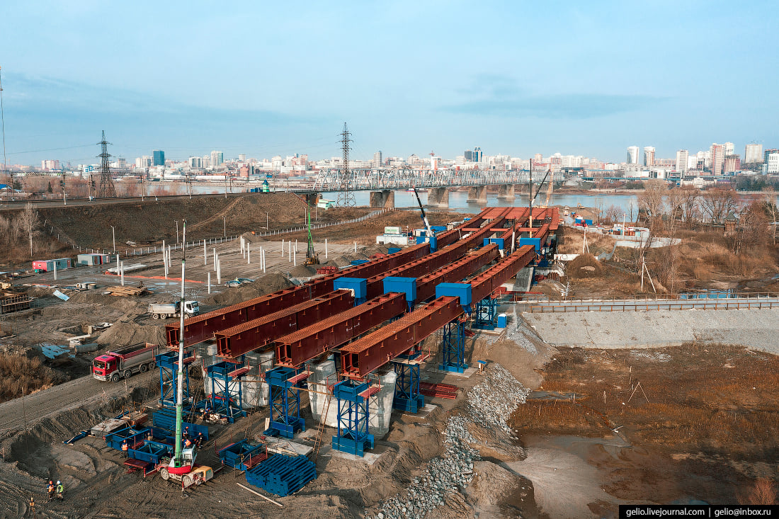 Строительство через. 4 Мост в Новосибирске. Четвертый мост через Обь в Новосибирске. Новый мост через Обь в Новосибирске. Новый мост Новосибирск стройка.