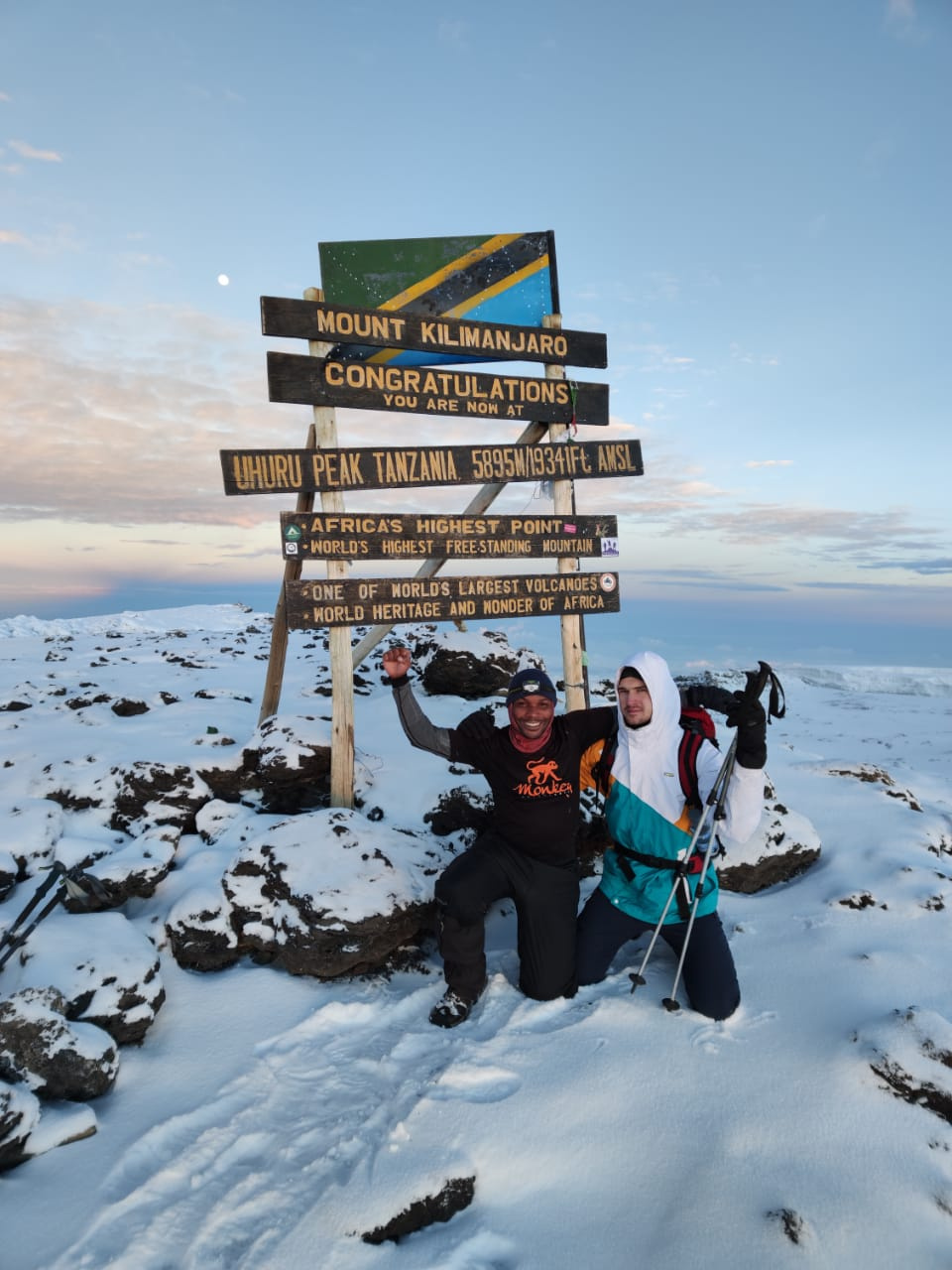 Новосибирец считает, что если выбирать какую-то одну гору, на которую стоит забраться в жизни, то лучше на Килиманджаро