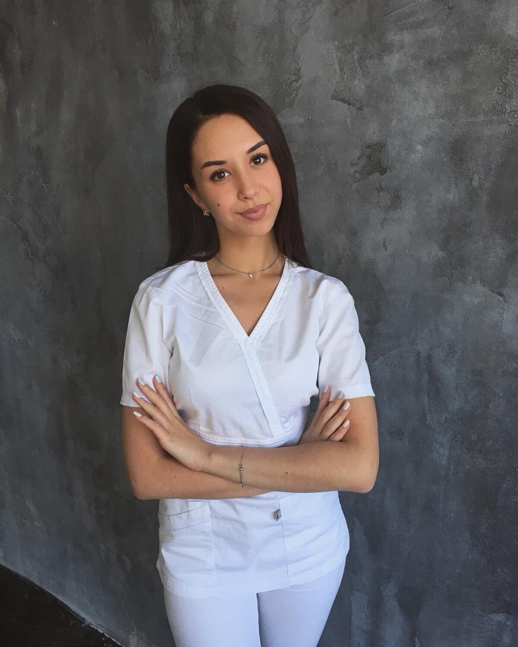 Екатерина Ромашова работает в 24-й больнице врачом кардиологического отделения и мечтает поступить в ординатуру