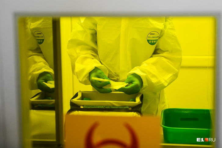 Собственную вакцину разрабатывают параллельно несколько научно-исследовательских институтов Собственную вакцину разрабатывают параллельно несколько научно-исследовательских институтов