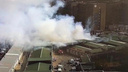 Пожар охватил рынок в Шахтах