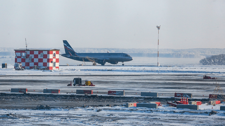 Пассажир «заминированного» самолёта Москва — Челябинск рассказал, как их встретили силовики