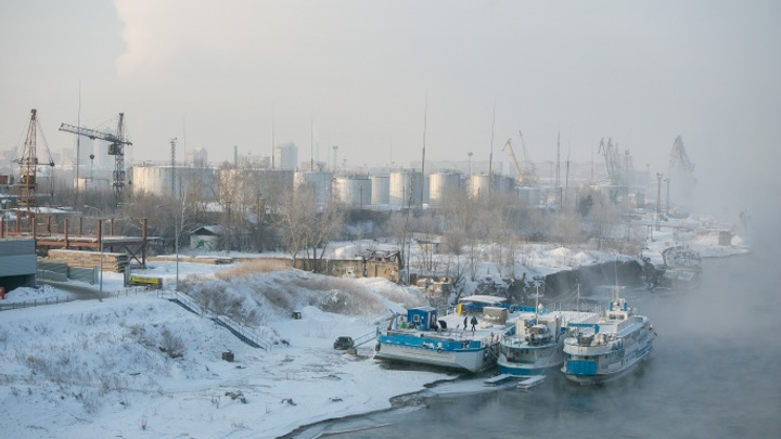 На месте бывшей нефтебазы в Красноярске обнаружили подземную линзу ГСМ