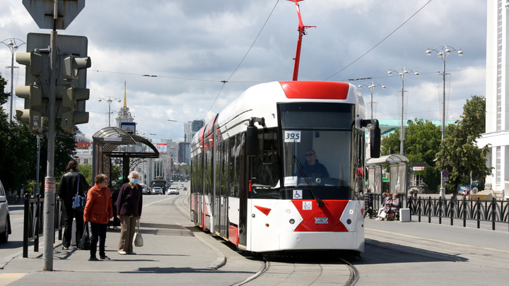 «Документы уже отправили в Москву»: Екатеринбург получит партию новых трехсекционных трамваев