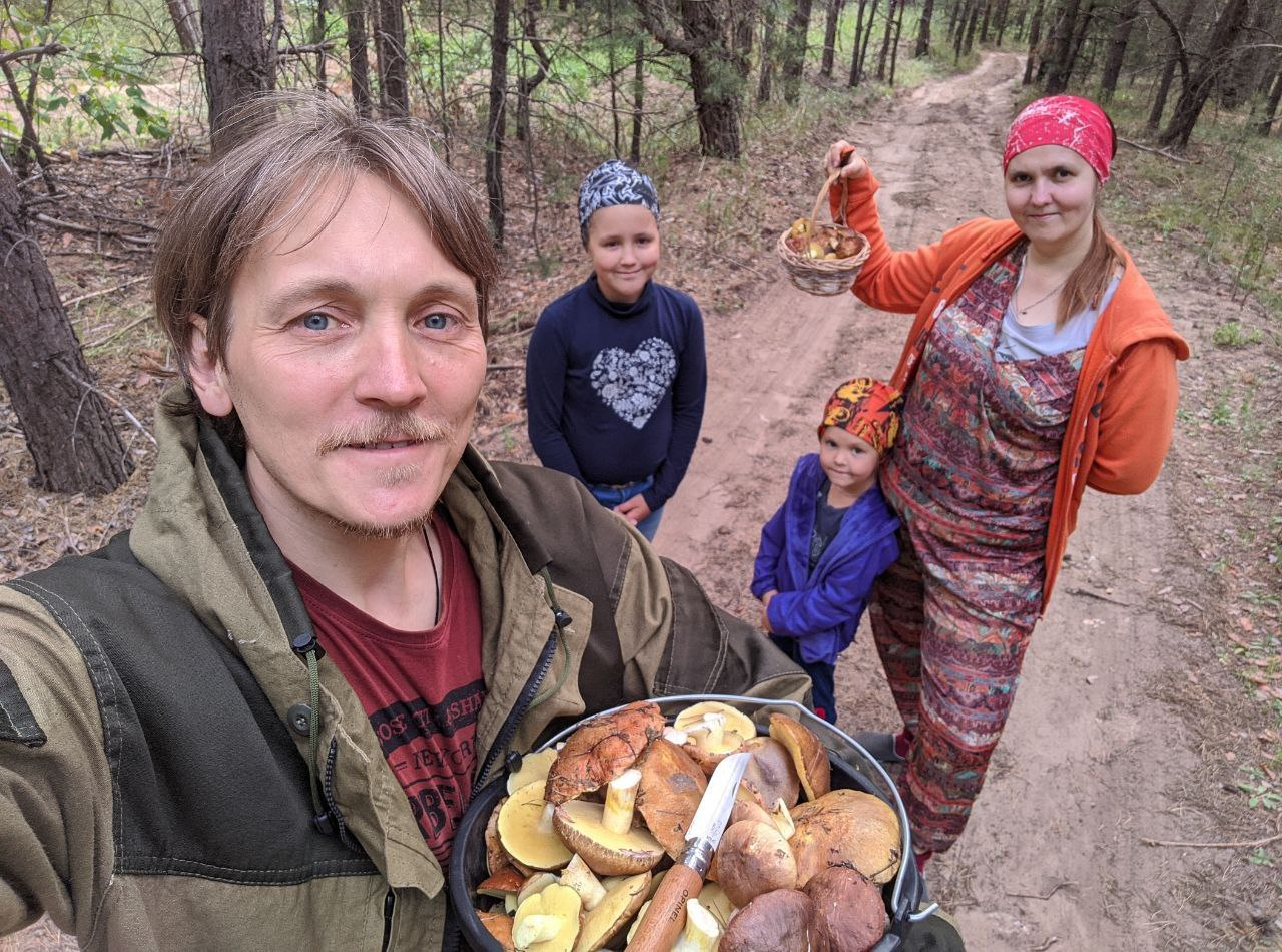 Ивановы ходили по грибы в Курумоче всей семьёй — и вот что из этого вышло