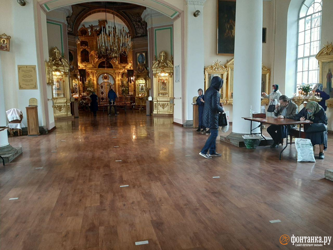 Объявление о работе храма. Храм спаса-на-крови санкт-петербург. Исаакиевский собор царские врата. Питер храм казанской божьей матери. Исаакиевский собор царские врата.