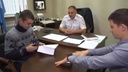 Заставивший полицейских вырезать снежинки экс-начальник УМВД Волгограда стал министром в Коми