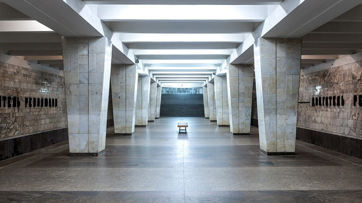 Станцию метро «Двигатель Революции» назвали одной из самых уродливых в России