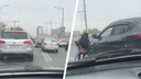В Самаре водители устроили драку прямо посреди Московского шоссе