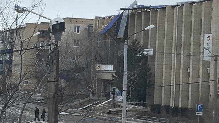 Шквалистый ветер снёс крыши полутора тысяч домов в городе Челябинской области