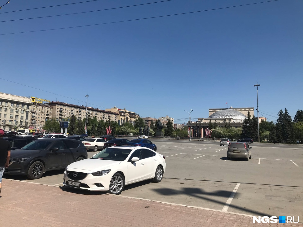 Мотоциклисты уехали с площади Ленина Мотоциклисты уехали с площади Ленина