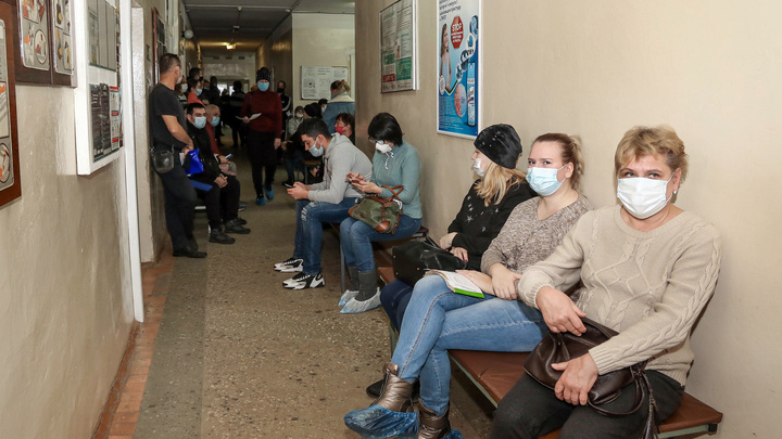 «Задействованы все силы»: Мелик-Гусейнов рассказал, что сейчас происходит в поликлиниках
