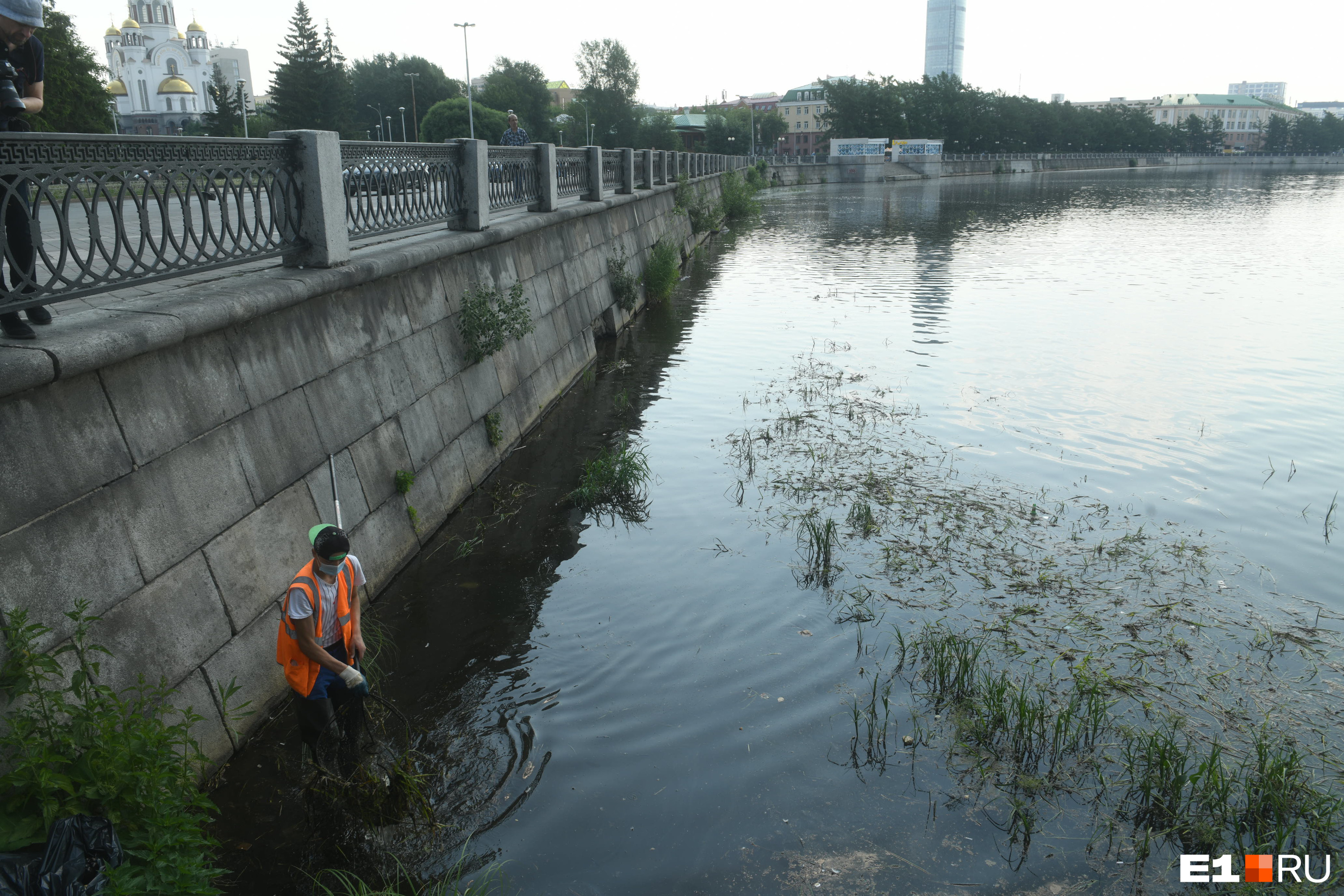 Екатеринбург очистные. Городской пруд Екатеринбург 2002 год.