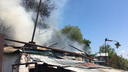 Площадь пожара — 600 «квадратов»: на берегу Самары загорелись два частных дома