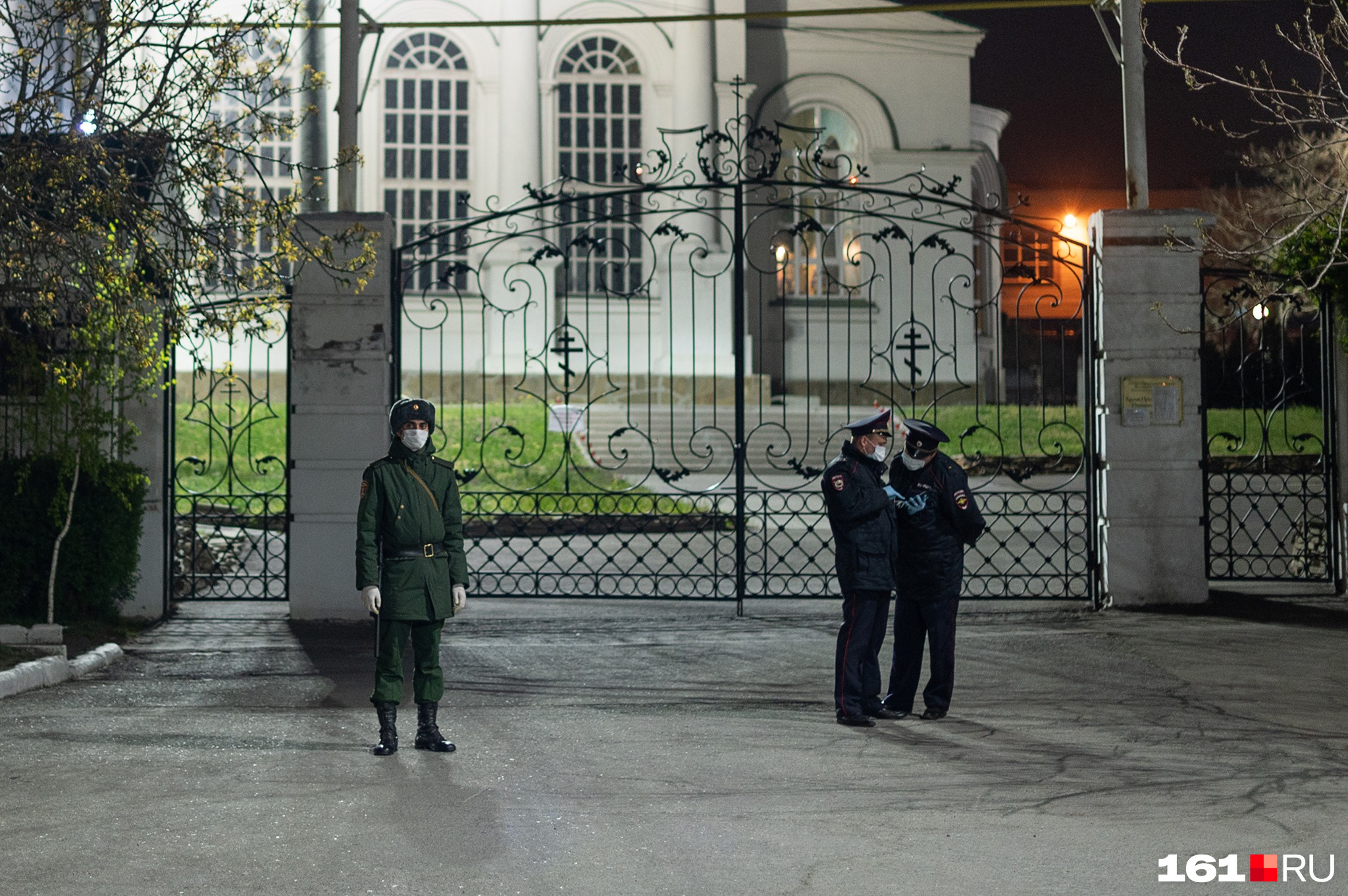 В Ростове-на-Дону первыми на службу пришли полицейские