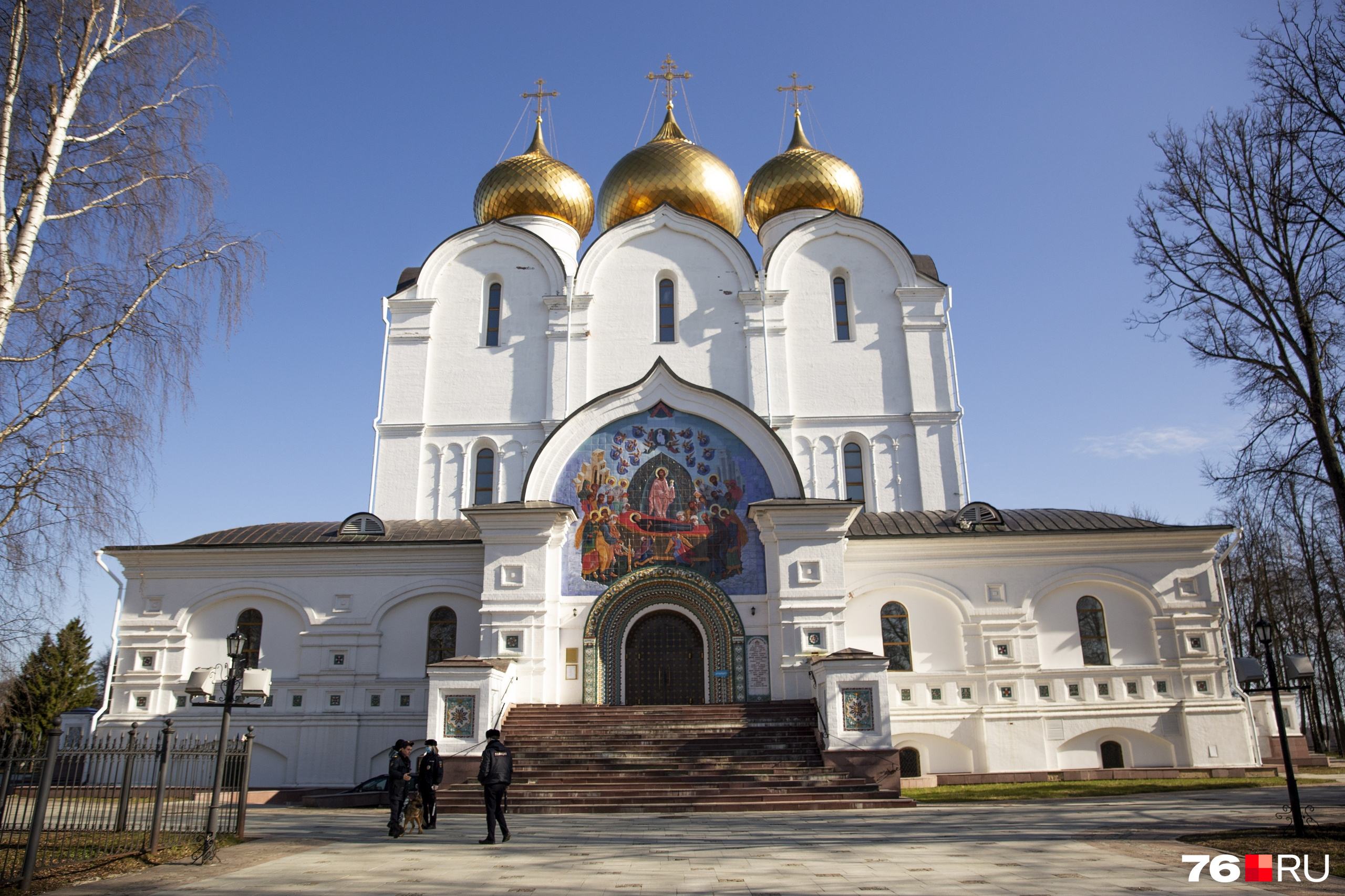 Почему закрыли церкви