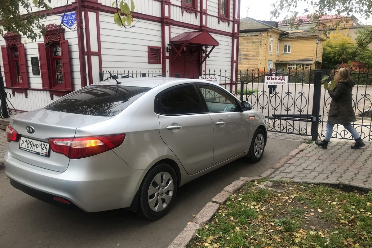 Разве эти ворота когда-нибудь откатываются? (да, и очень часто) Разве эти ворота когда-нибудь откатываются? (да, и очень часто)
