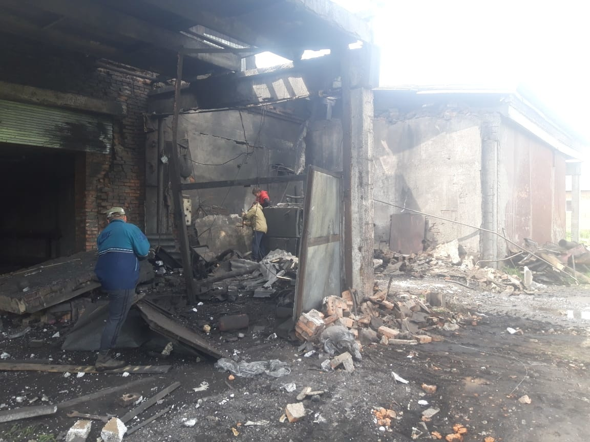 Пострадали двое мужчин, сейчас они в больнице — один с ожогами, второй с травмами различного характера Пострадали двое мужчин, сейчас они в больнице — один с ожогами, второй с травмами различного характера