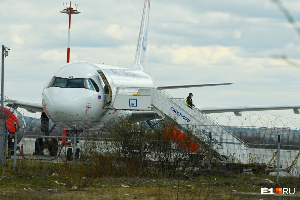 Самолет летел в Екатеринбург с тремя промежуточными остановками