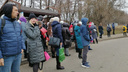 Едут только на бумаге. Почему жители Суворовского вынуждены часами ждать автобусы на остановках