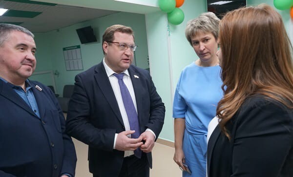 Коллеги из Госдумы в свою очередь вступились за депутата Коллеги из Госдумы в свою очередь вступились за депутата