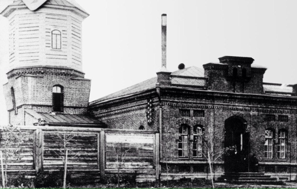 Электростанция в первые годы своего существования