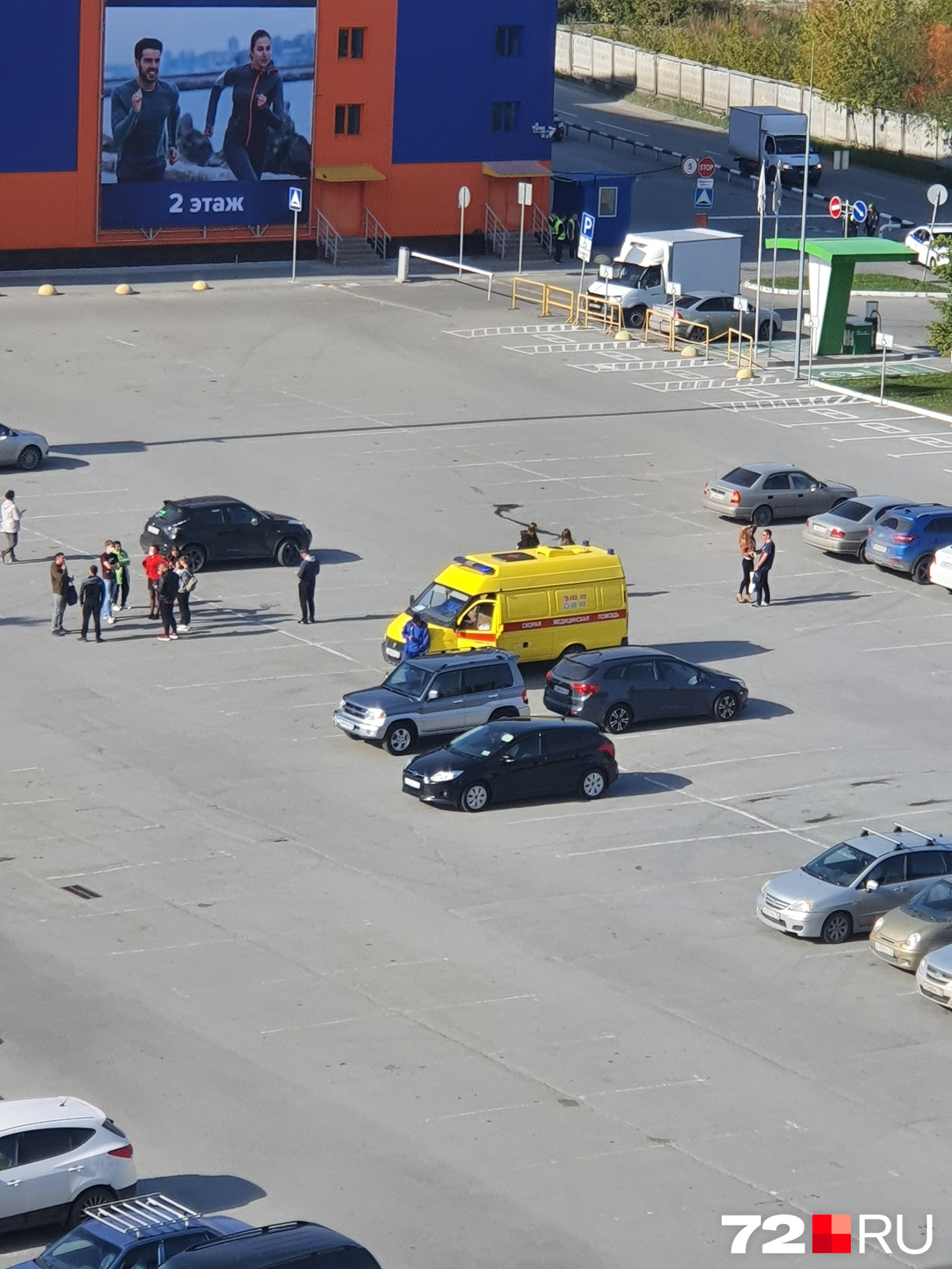 По данным очевидцев, пока никто не обращался за медпомощью По данным очевидцев, пока никто не обращался за медпомощью