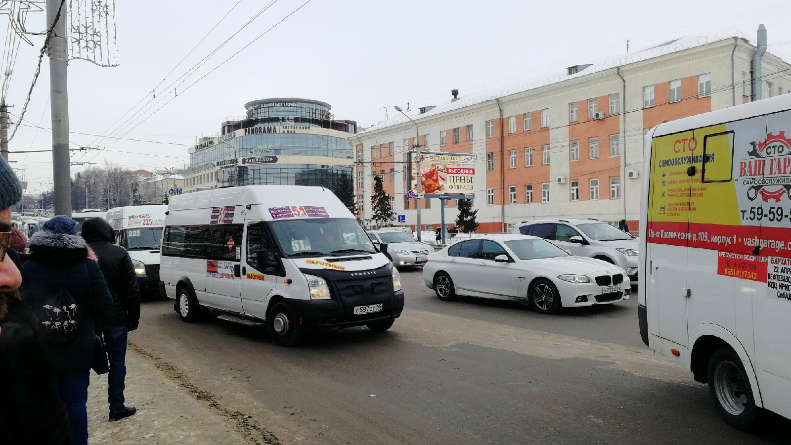 «Сейчас надо быть глупцом, чтобы покупать новые автобусы»: омский перевозчик — о проблемах частников