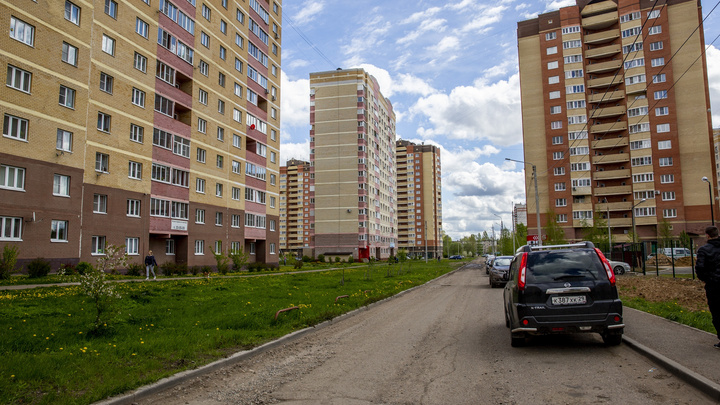 В Ярославле запретили парковать машины в районе ремонтируемого участка Тутаевского шоссе