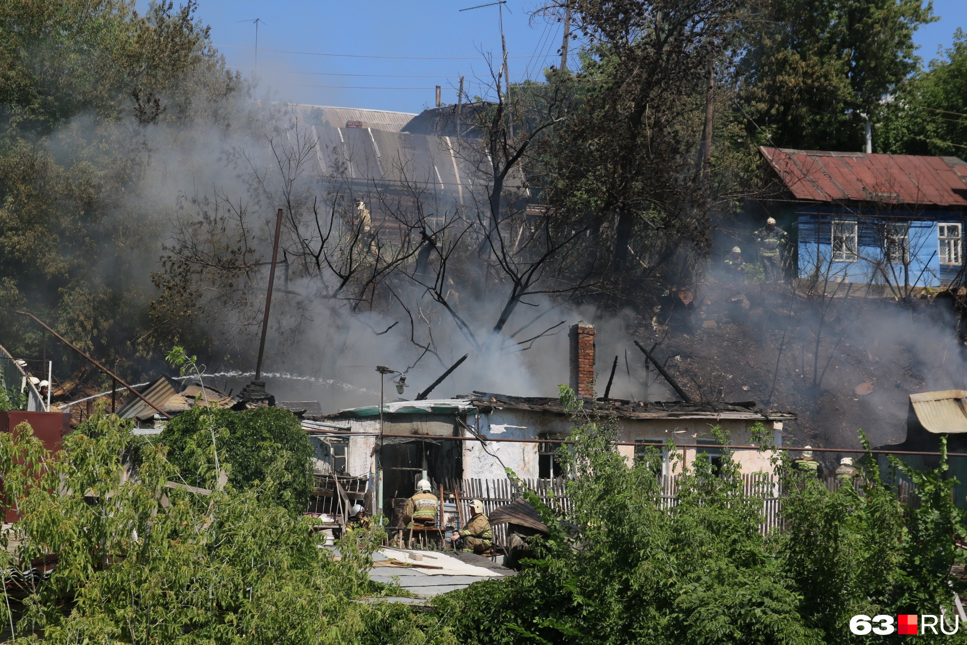 Пожар в Запанском Самара. Пожар в Самаре 08.07.2022 на ул.Неверова,Запанской. Посёлок Запанской Самара. Стенин Самара Запанское.