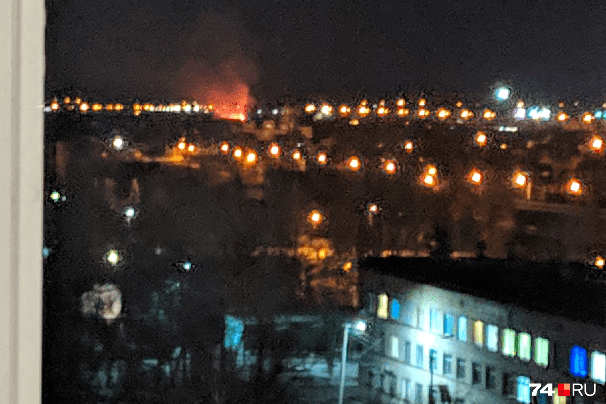 Разбушевавшийся огонь было видно даже из Ленинского района