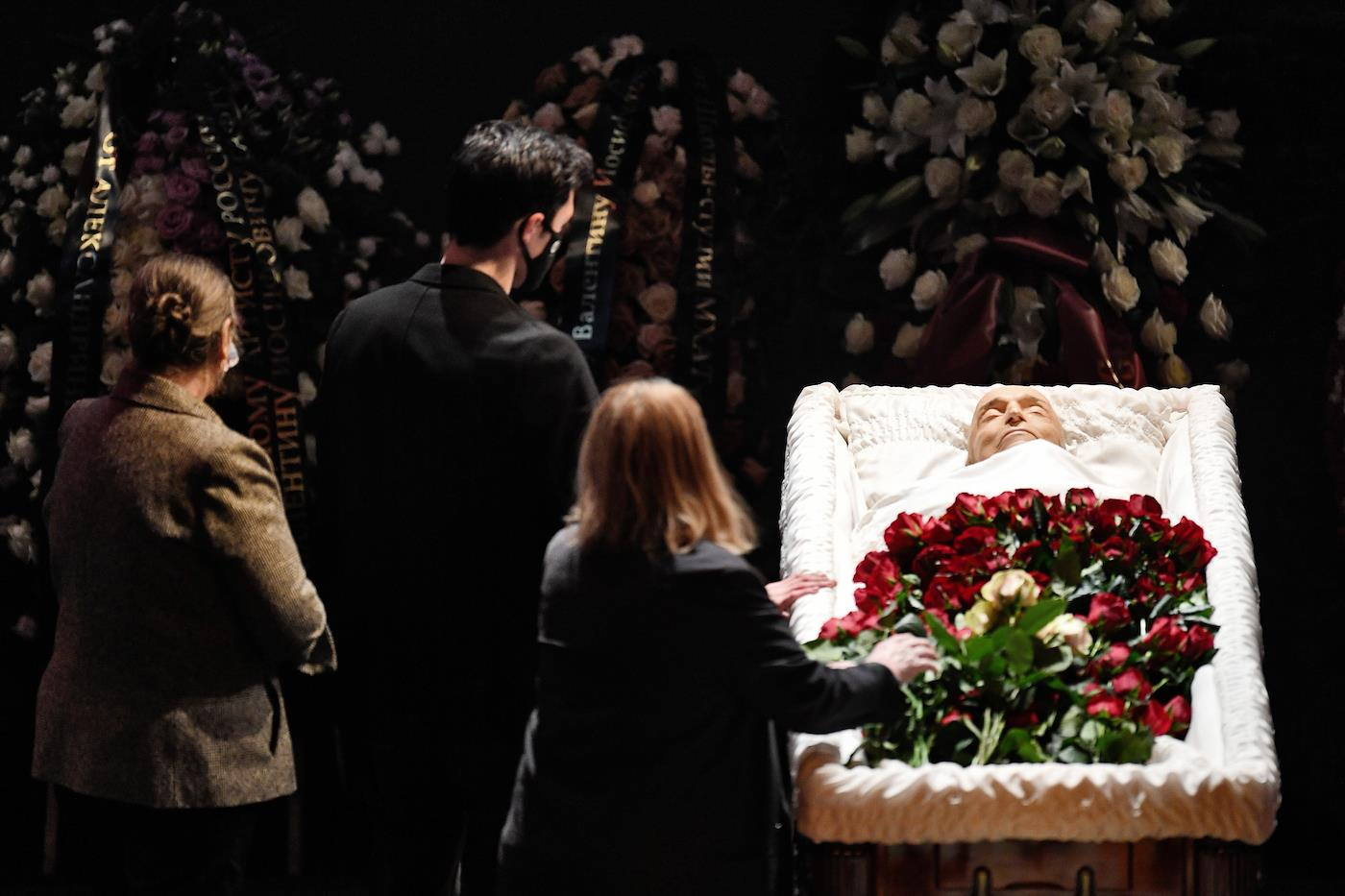 похороны гапонцева валентина павловича фото