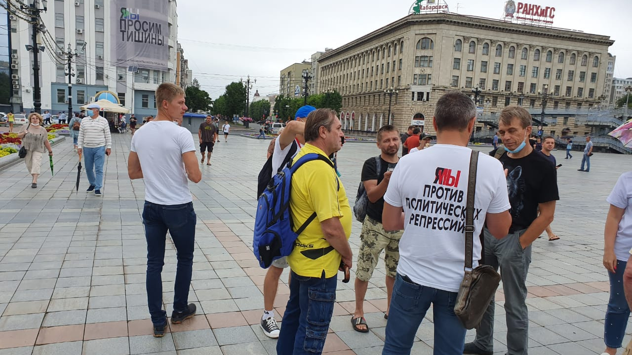 Жители Хабаровска вновь вышли на митинг в поддержку экс-губернатора Фургала: прямой эфир