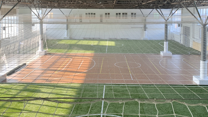 В бывших цехах телевизорного завода открыли комплекс для любителей мини-футбола