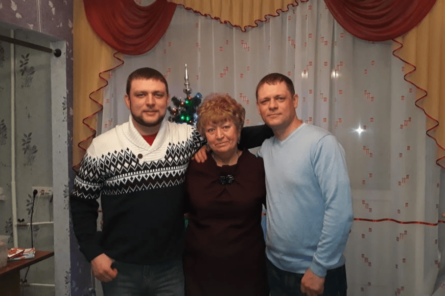 Наталья Боголюбова с сыновьями
