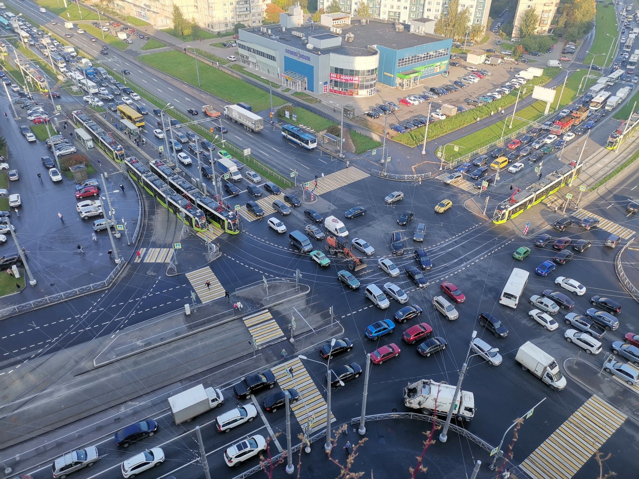 Перекресток чья. Перекресток наставников и Косыгина. Перекресток пр Косыгина пр наставников. Таганский перекресток. Перекресток наставников Косыгина 2024.