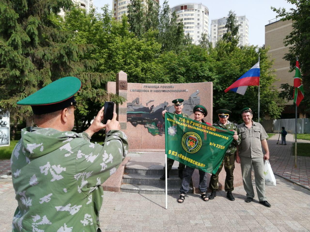 Участники праздника пришли в форме Участники праздника пришли в форме