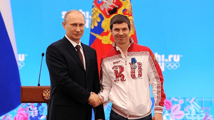 Красноярскому биатлонисту Устюгову не удалось отстоять три своих медали в спортивном суде