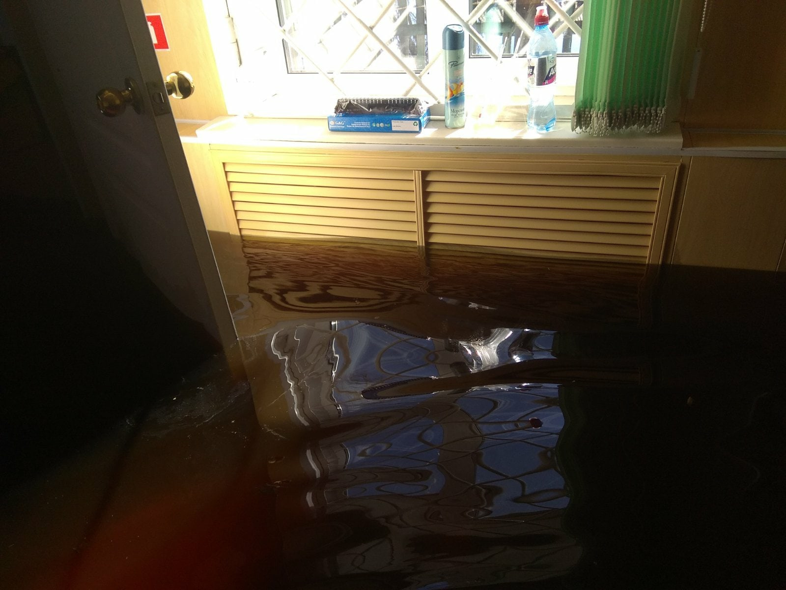 Вода внутри дома Вода внутри дома