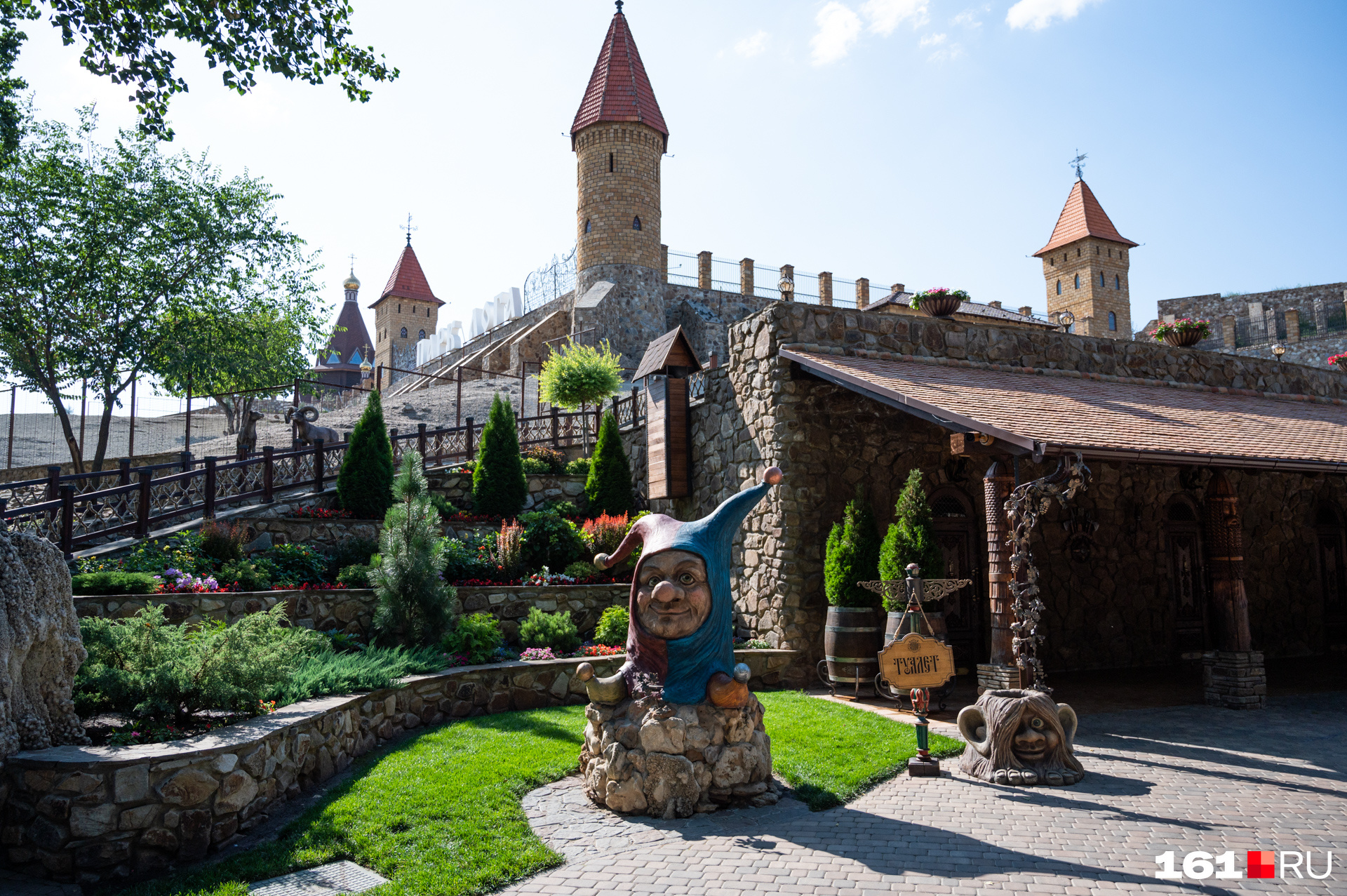 Парк дракина. Парк Лога Каменск-Шахтинский. Парк Лога Краснодарский край. Каменск-Шахтинский Логопарк Логопарк. Старая станица Ростовская область парк Лога.